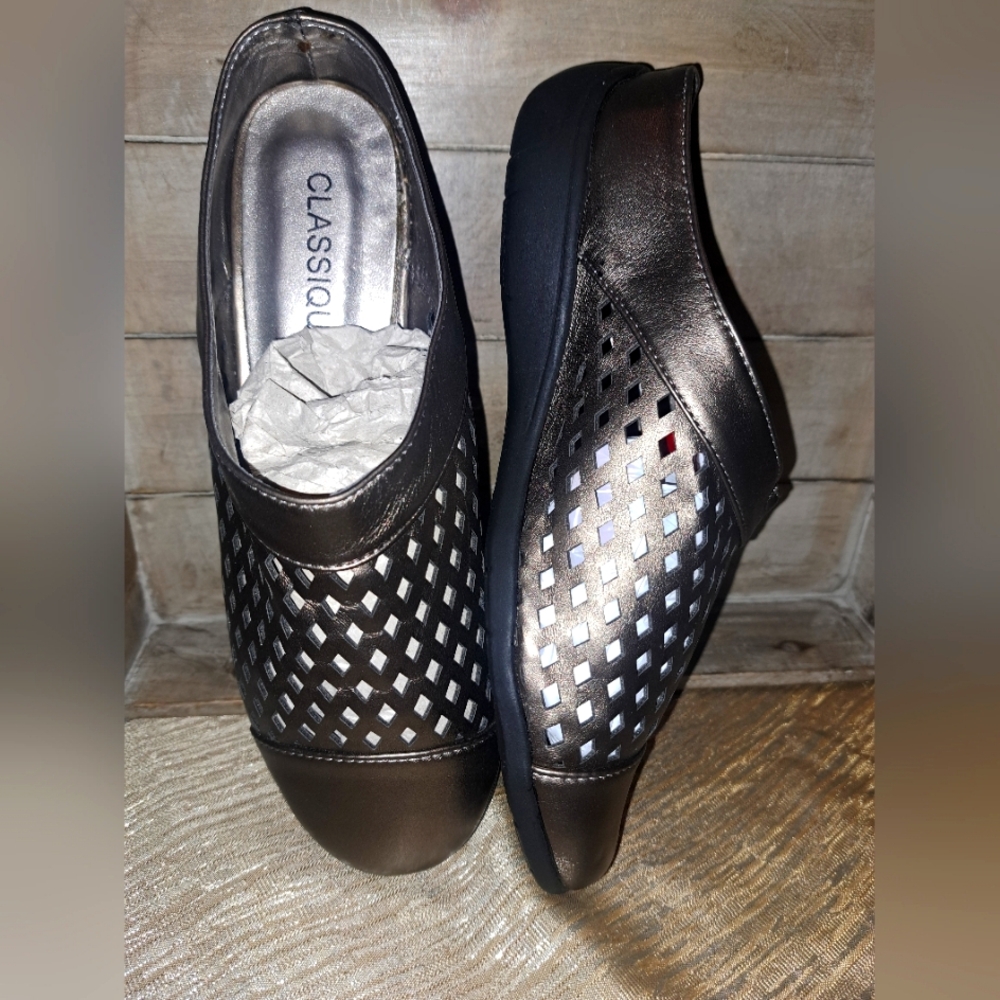CLASSIQUE womens flat slip on mules shoes.